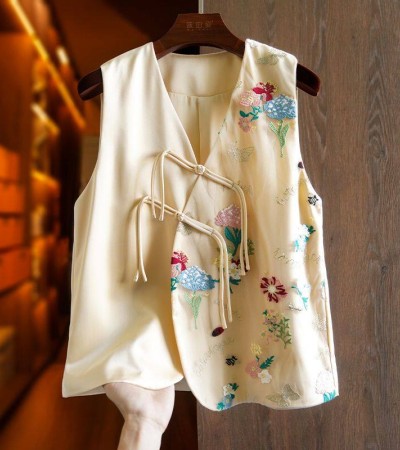 Joso杏粉色高级夏季感中式背心女式夏装原创设计网眼刺绣乡村风板扣上衣 Joso杏粉色高级夏季感中式背心女式夏装原创设计网眼刺绣乡村风板扣上衣